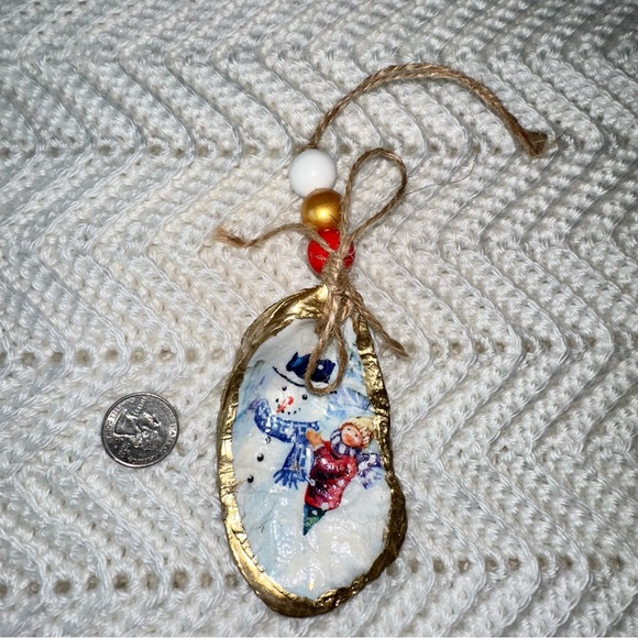 Two Handmade Decoupage Oyster Shell Christmas Ornaments (snowman, nutcrackers) - Picture 4 of 4